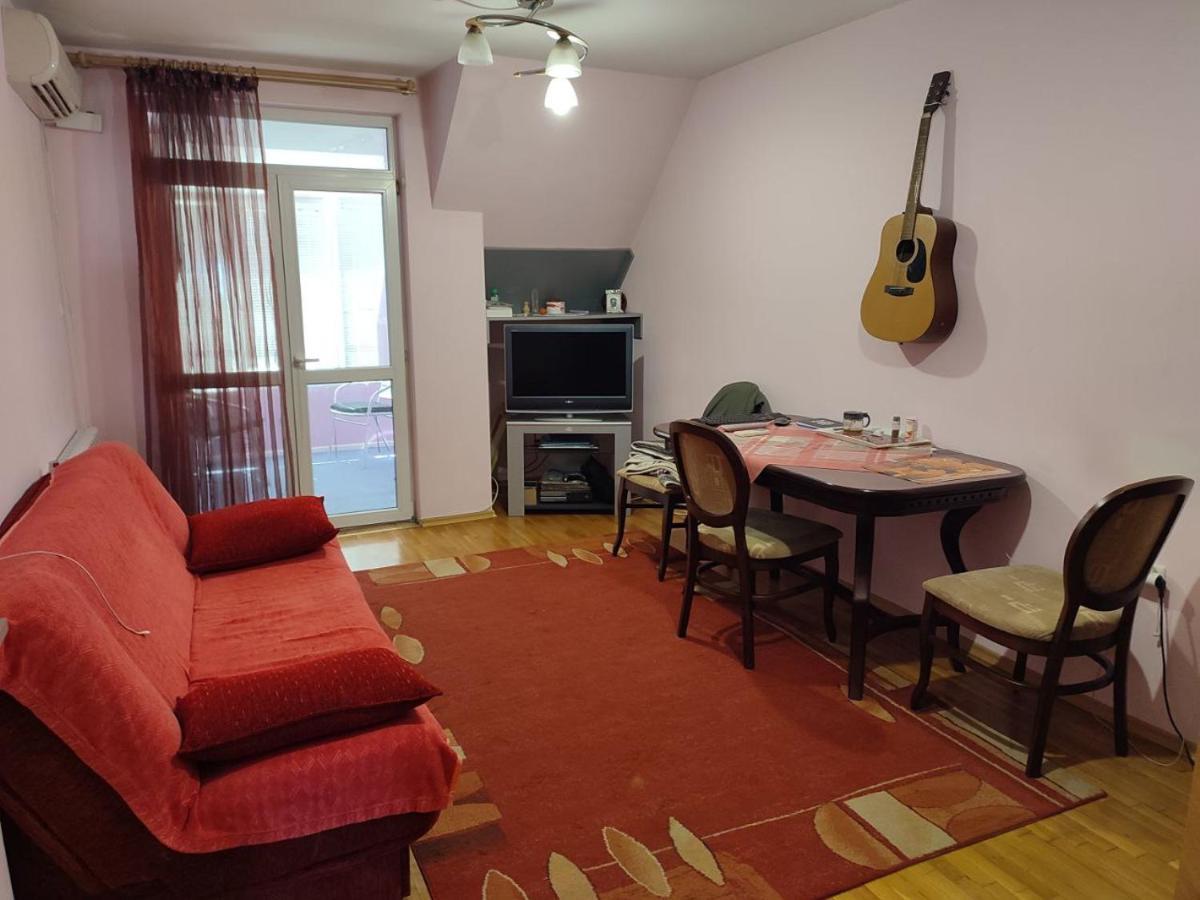 Spring Nebula Aparthotel Várna Kültér fotó