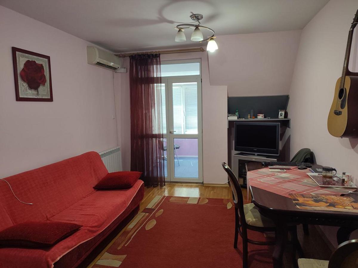 Spring Nebula Aparthotel Várna Kültér fotó
